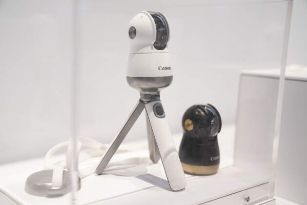 Canon Intelligent Compact Camera CES 2019