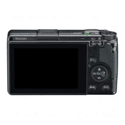 Ricoh GR Ⅲ best point-and-shoot cameras