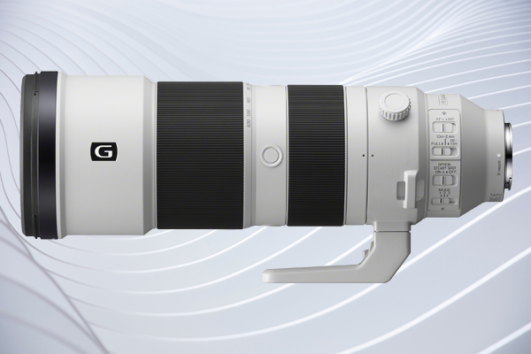 Sony super-telephoto FE 200-600mm