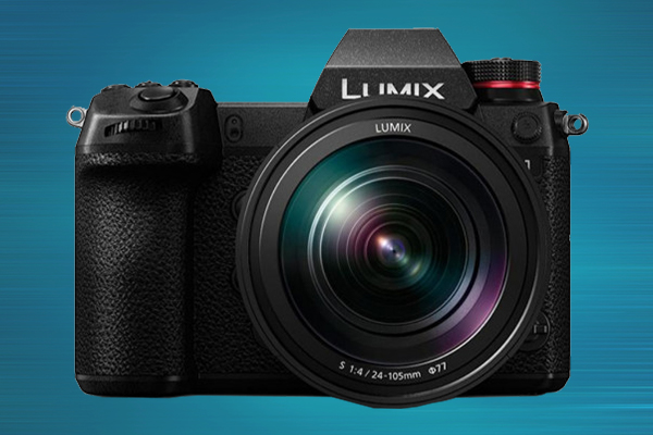 Panasonic Lumix S1 front wo lens