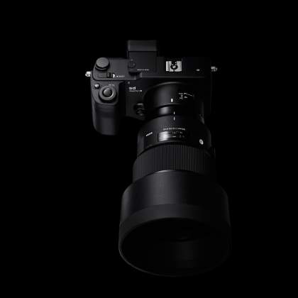 portrait prime focal length Sigma 105mm f/1.4