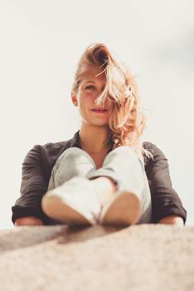 Sigma 135mm f1.8 woman sitting