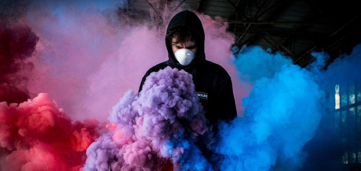 Everything you Need to Know about Smoke Bomb Photography — Search for  Wonderland