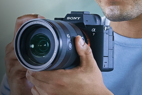 Sony unveils new entry-level a7 IV full-frame camera - Videomaker